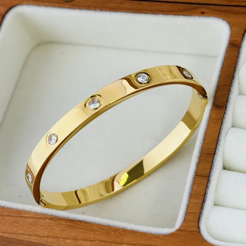 CarT Diamonds Bangle