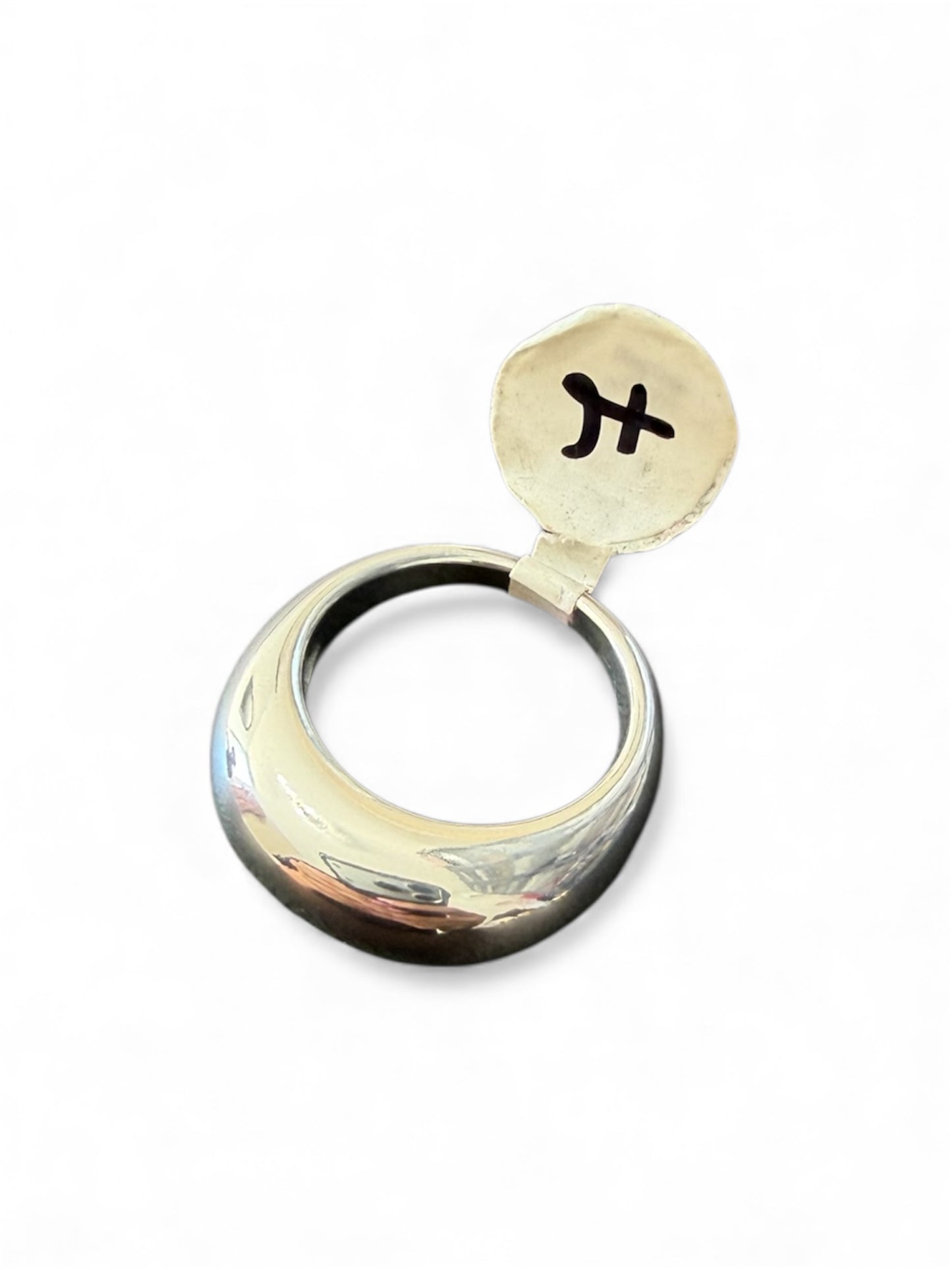 Mariela Ring