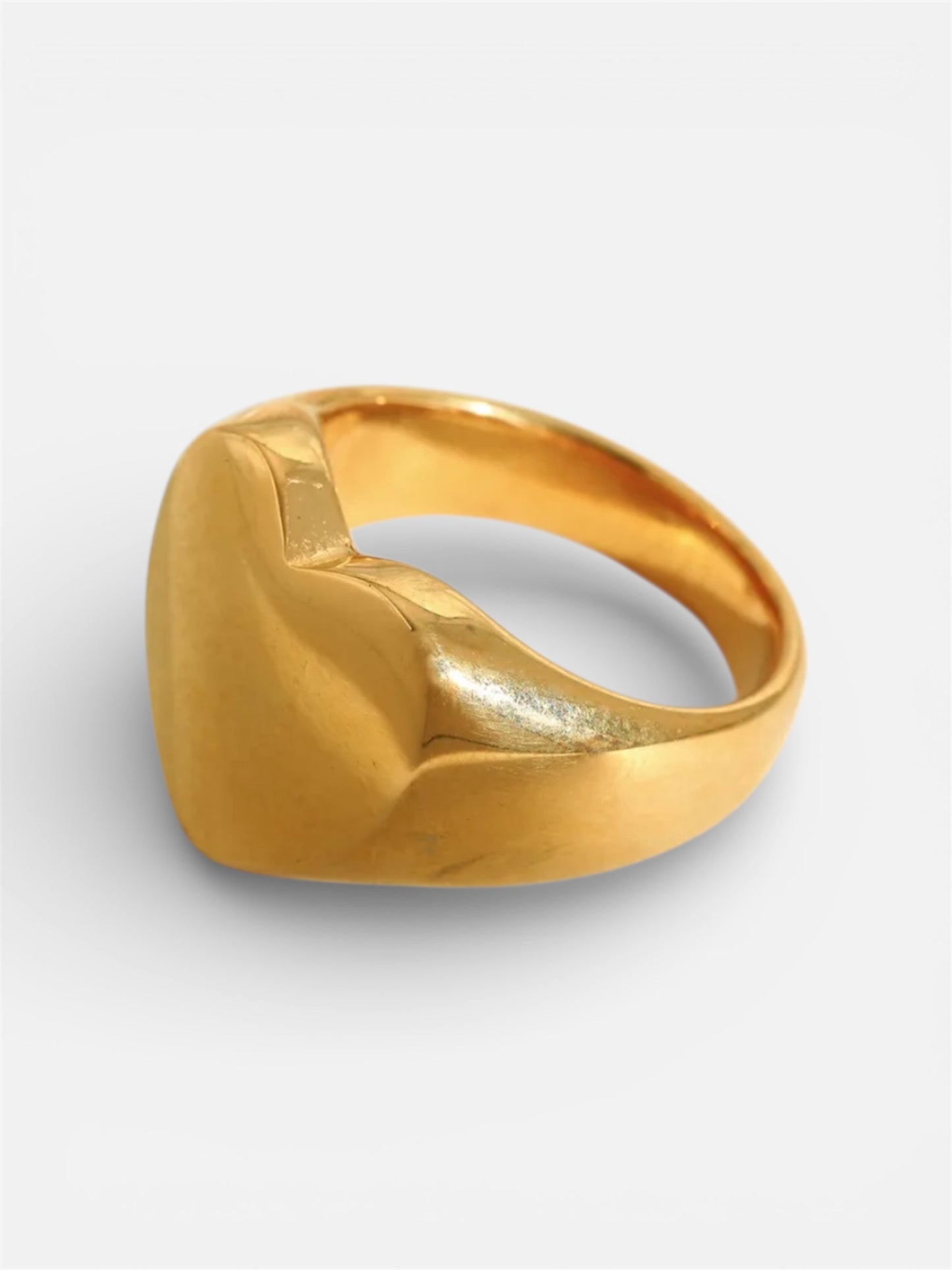 Affair Signet Ring